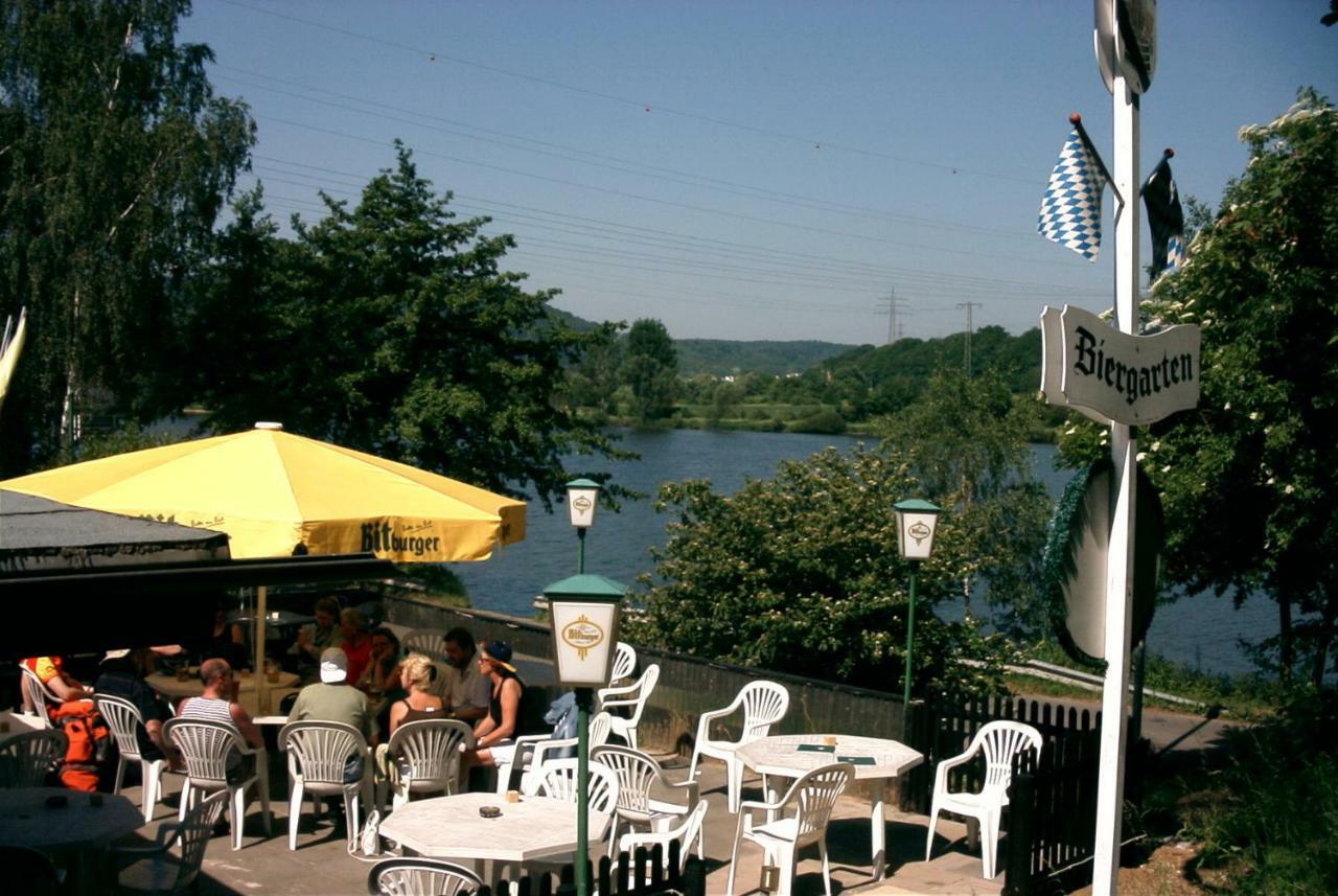 Gaestezimmer Auf Dem Campingplatz Konz Exterior foto